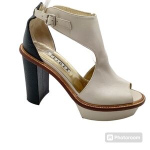 {Steiger}Platform Peep-Toe Heels